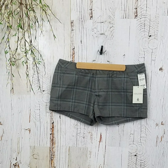 Volcom Pants - 🆕VOLCOM SHORTS